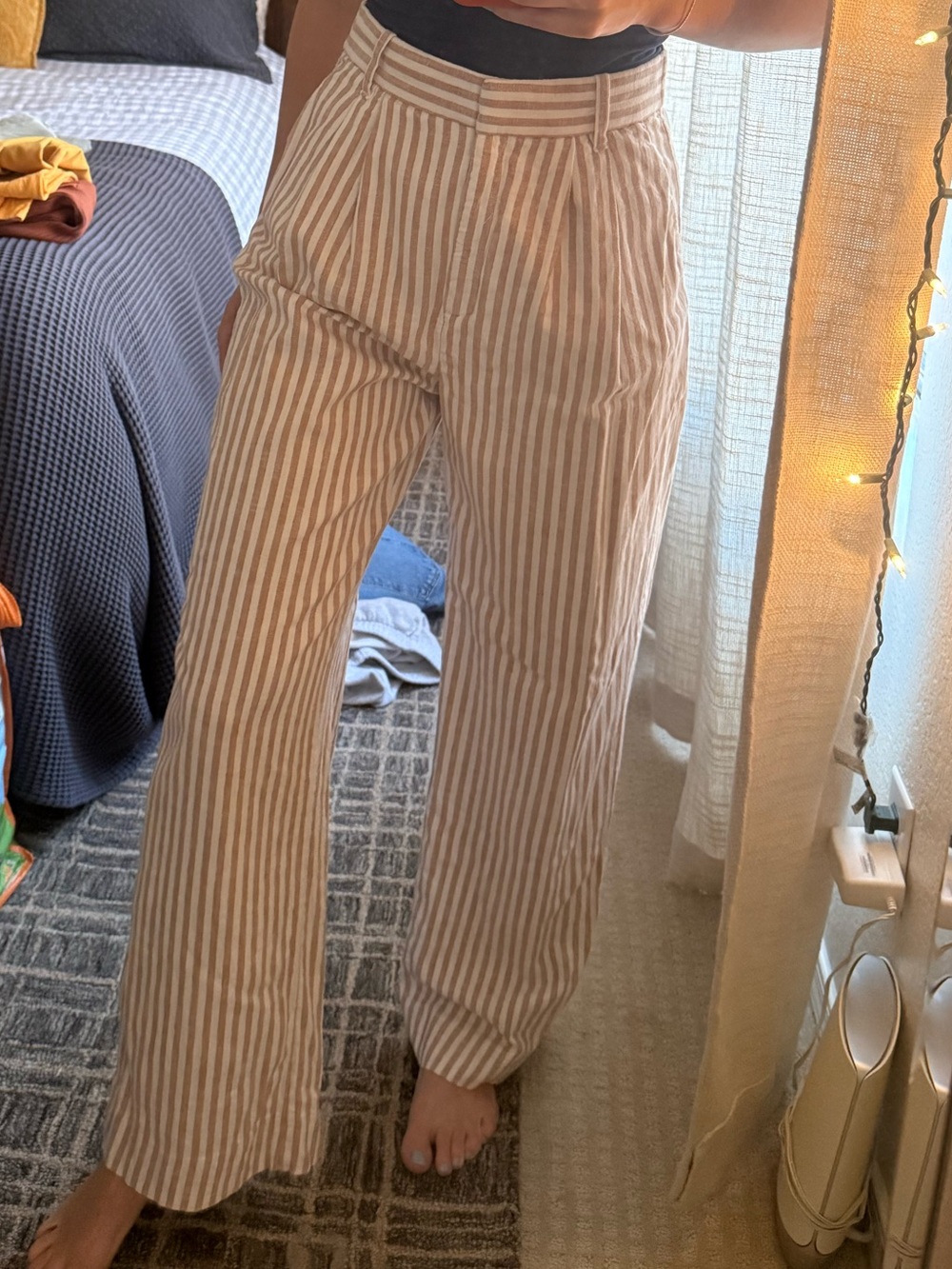 Abercrombie & Fitch Beige and White Striped Sloane Trouser Wide-Leg Pants